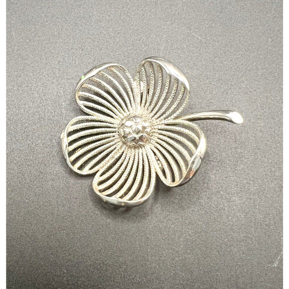 Signed MONET Silver Open Wire Dogwood Floral Brooch PIn RARE Vintage NC Flower - Picture 1 of 3